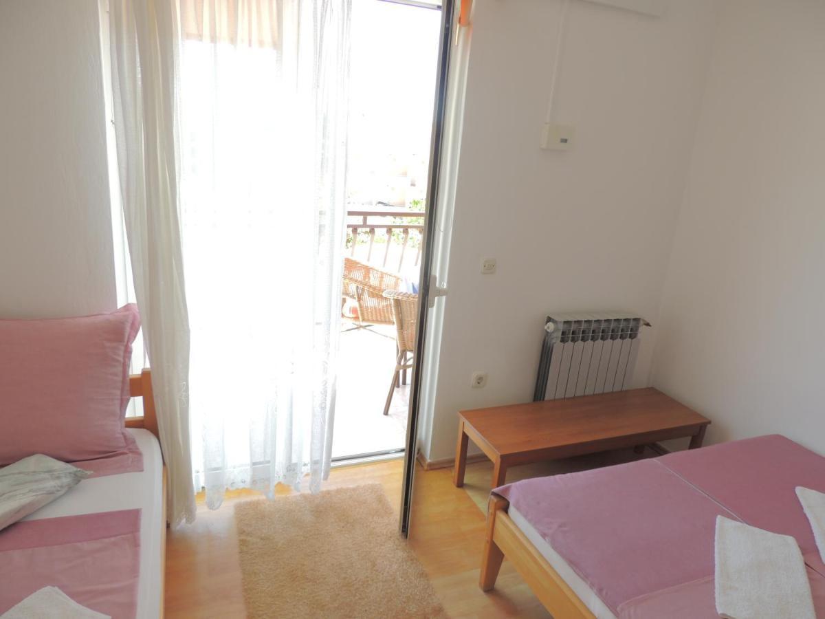 Apartmani Šutić Promajna Bagian luar foto