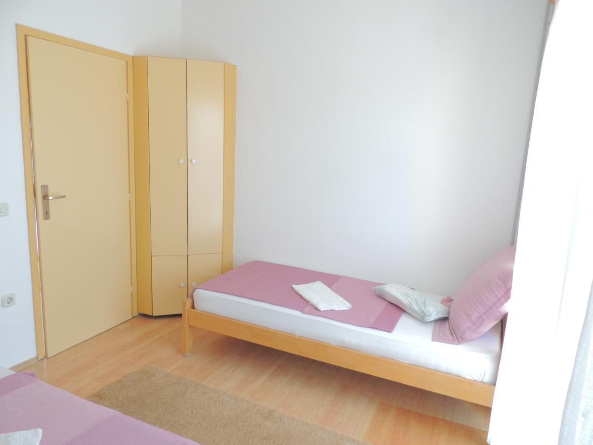 Apartmani Šutić Promajna Bagian luar foto